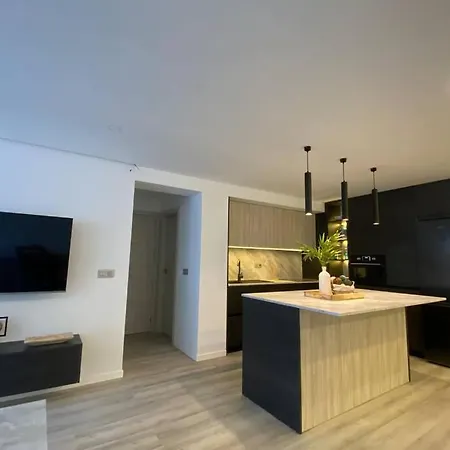 Precioso Apartamento A Estrenar En Centro De Nerja Exterior photo