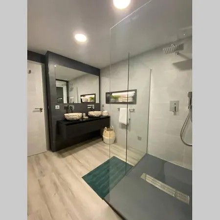Precioso Apartamento A Estrenar En Centro De Nerja Exterior photo